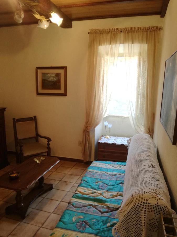 Il Piccolo Borgo Apartment Piediluco Luaran gambar